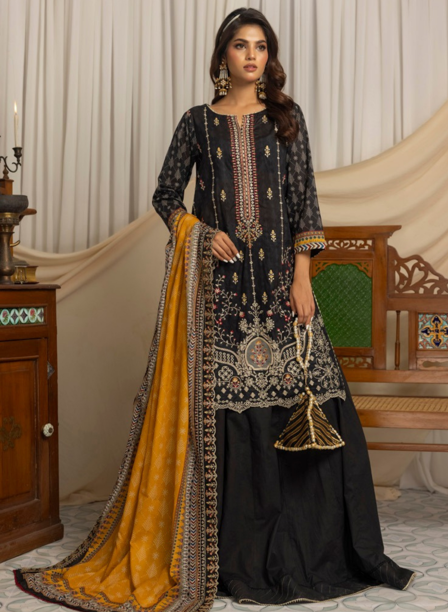 SALINA BY RAGALIA- 3PC EMBROIDERED LAWN SUIT WITH CUTWORK DUPATTA