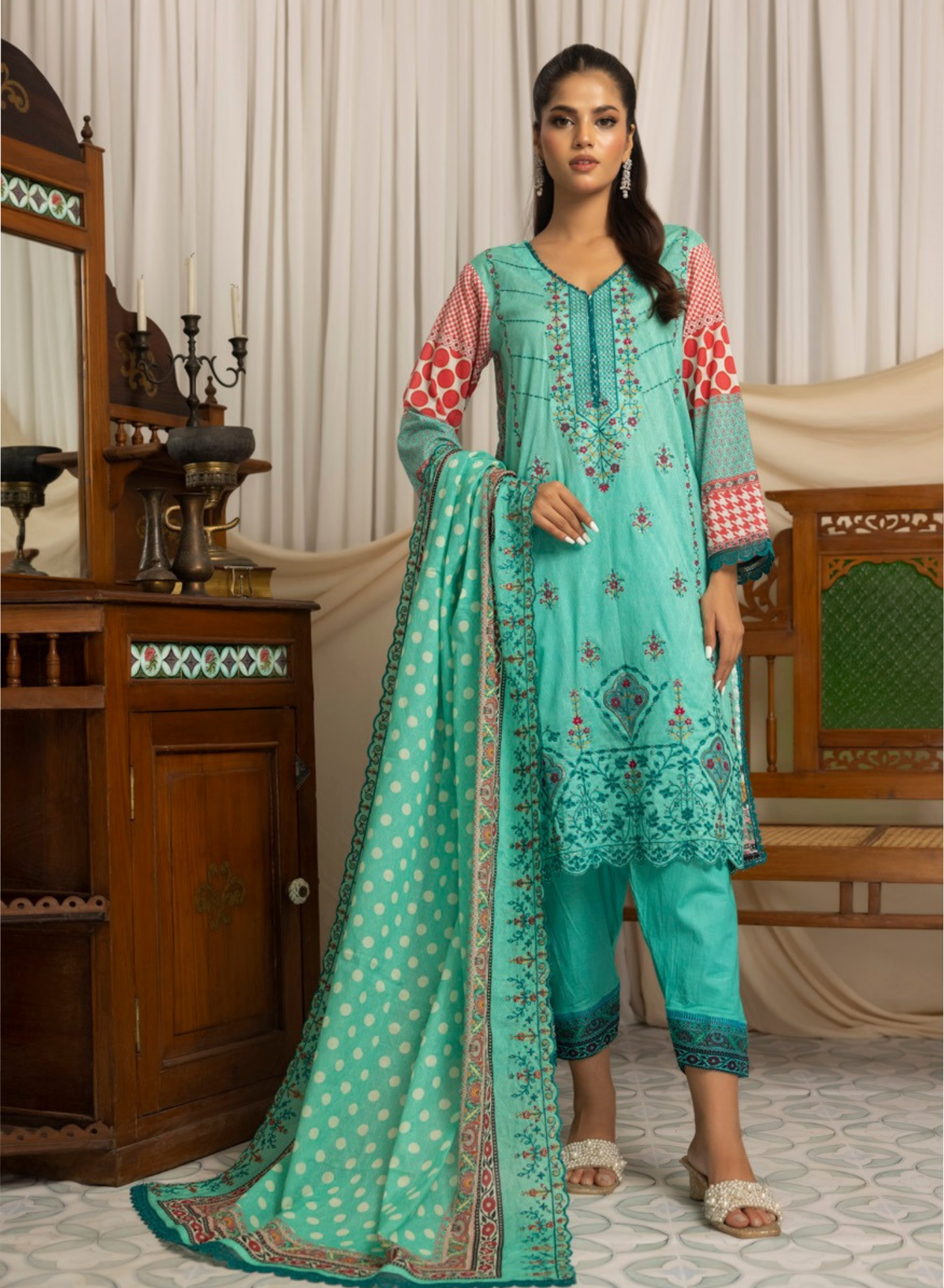 SALINA BY RAGALIA- 3PC EMBROIDERED LAWN SUIT WITH CUTWORK DUPATTA